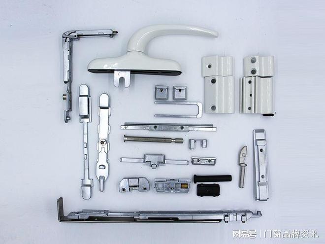 如何正确挑选隔音门窗？百年旺门窗配件全攻略