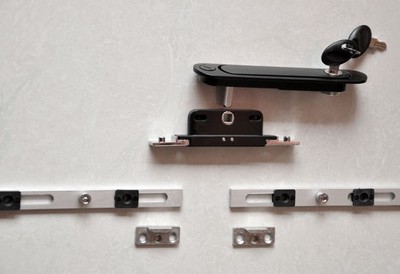 全锌合金门窗配件 LS1066平开窗隐藏拉手锁带钥匙综合介绍